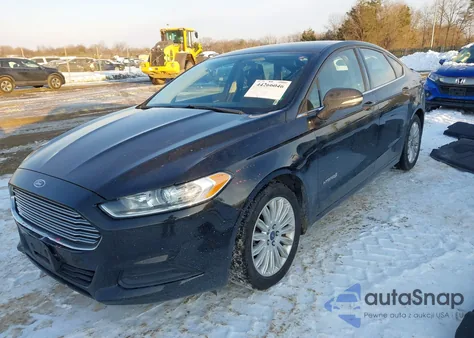 2016 Ford Fusion Hybrid Se z USA, uszkodzony, nr VIN 3FA6P0LU3GR286799